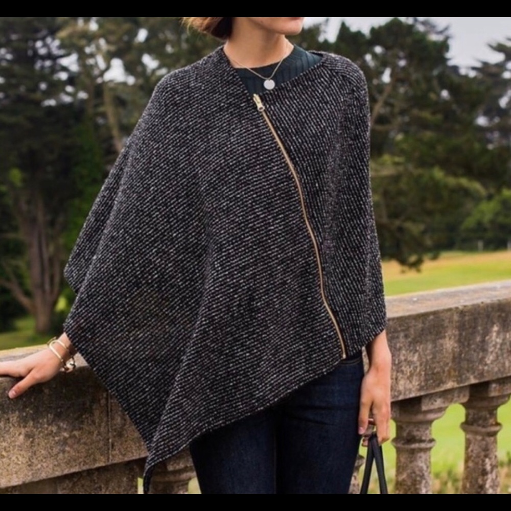 Betabrand zip front travel poncho